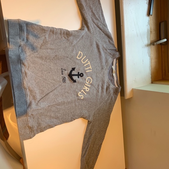 Sweater - Picture 1 of 2